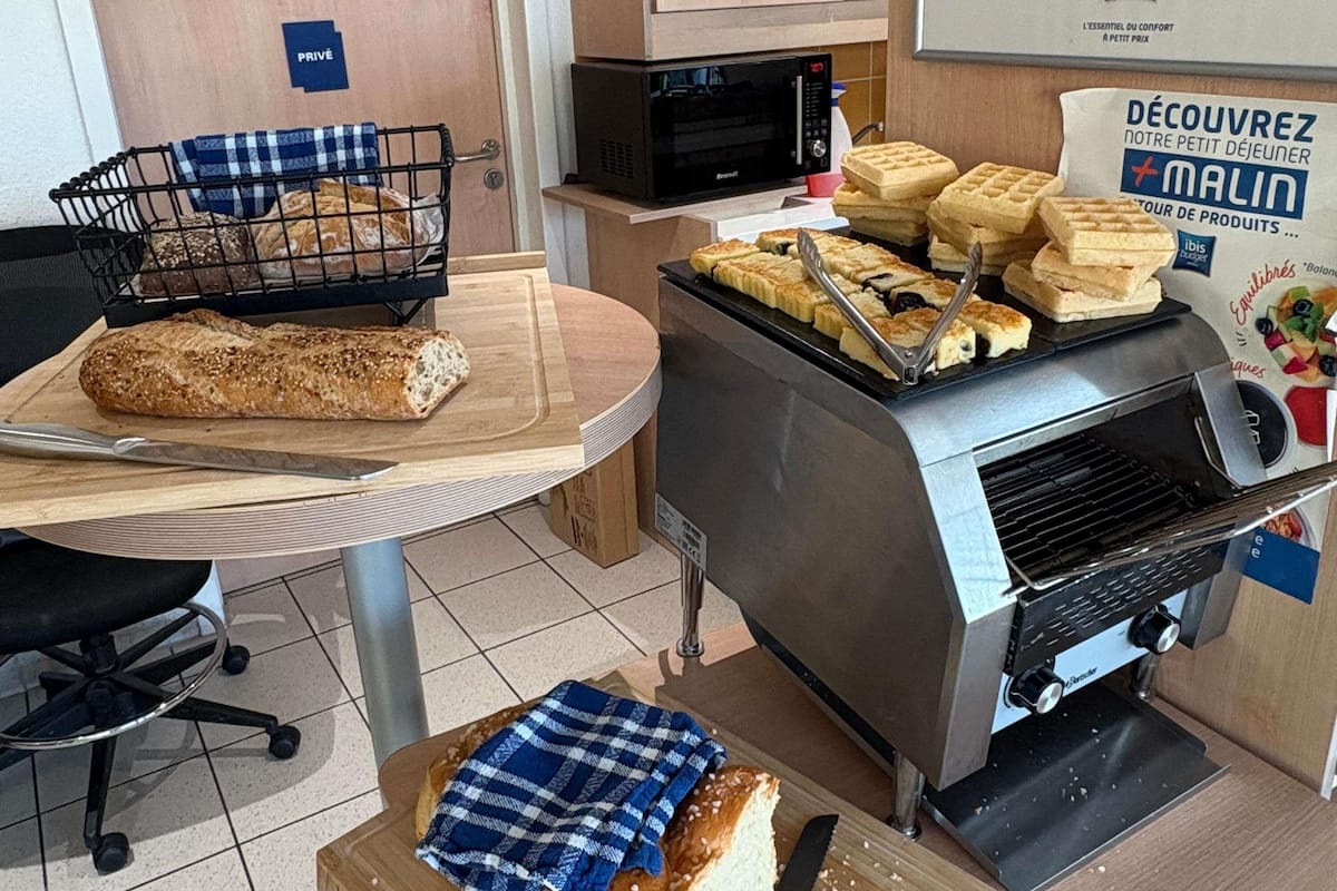 daily buffet breakfast (eur 9.9 per person)