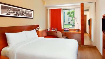 Ropa de cama de alta calidad, colchones con efecto memoria y minibar