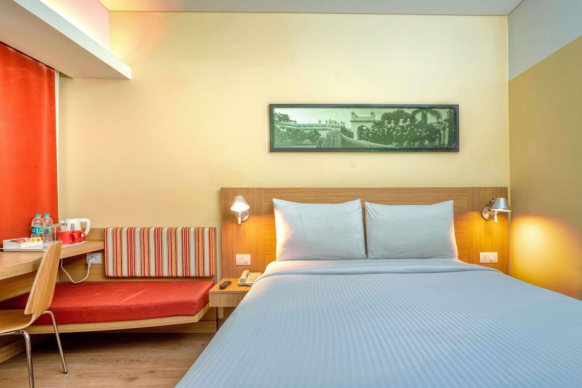 Literie de qualité supérieure, matelas mémoire de forme, minibar