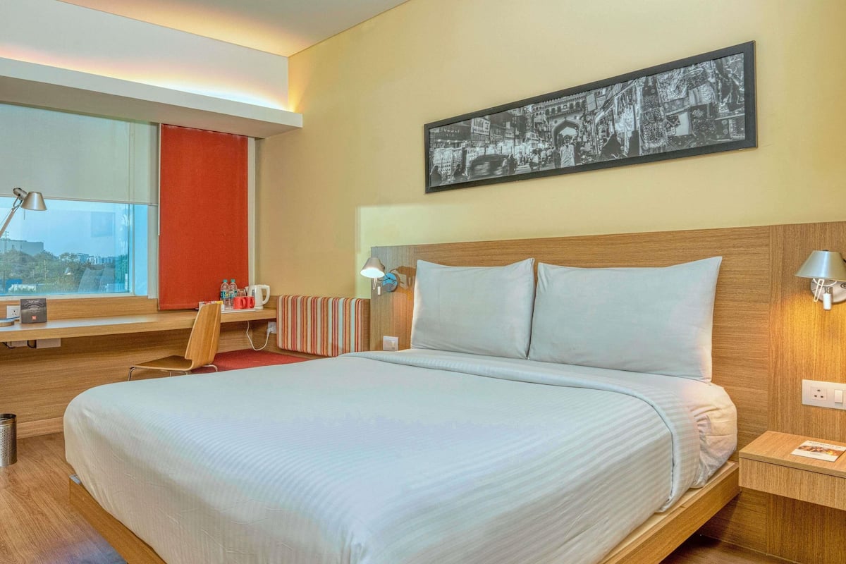 Premium bedding, memory foam beds, minibar, in-room safe