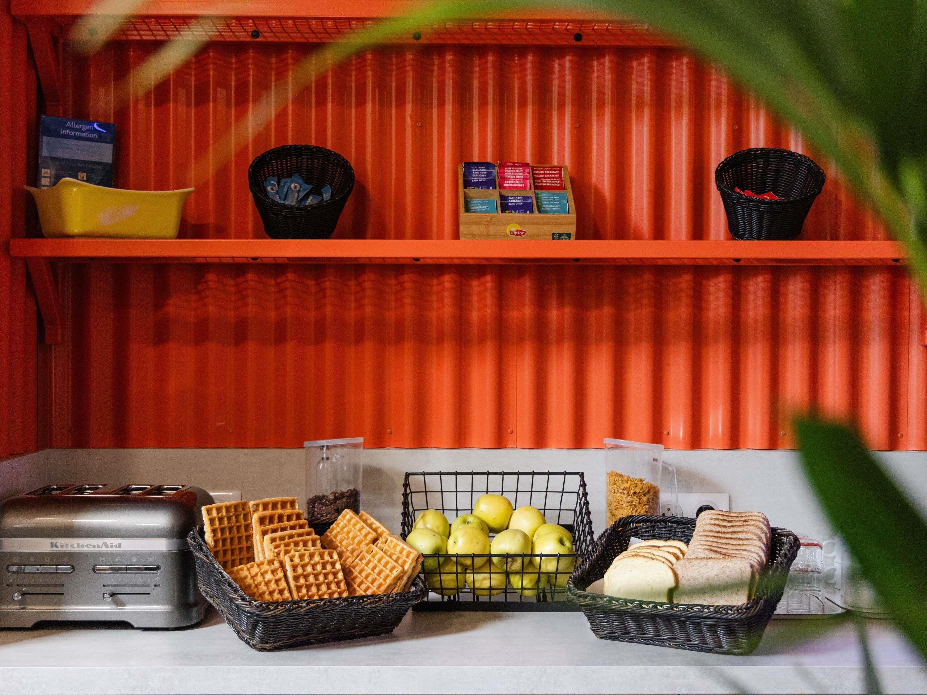 Desayuno buffet diario (EUR 8.90 por persona)