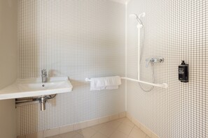 Bruser, miljøvenlige toiletartikler, håndklæder