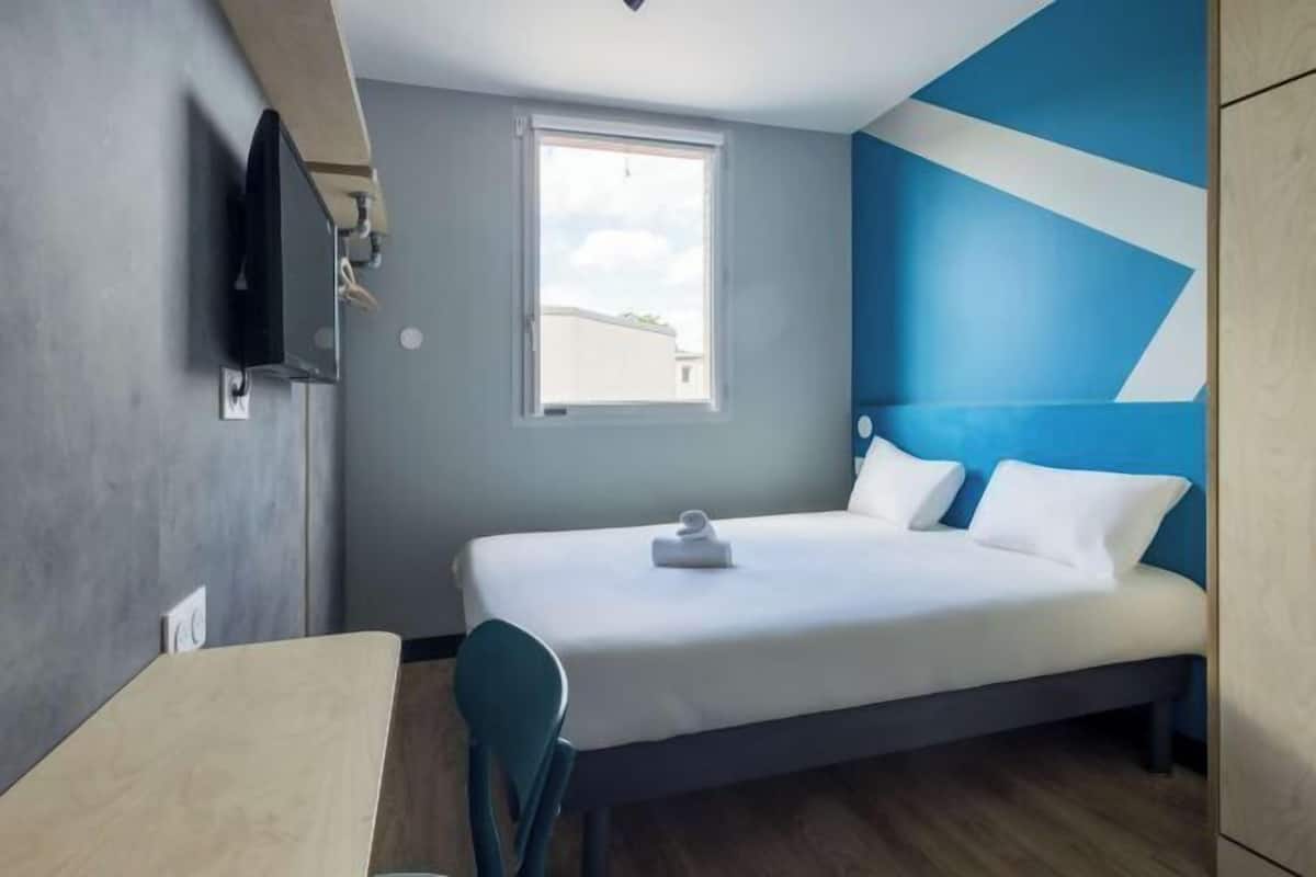 1 chambre, bureau, Wi-Fi gratuit, draps fournis