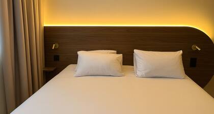 Logis Hôtel de Port d'Alon