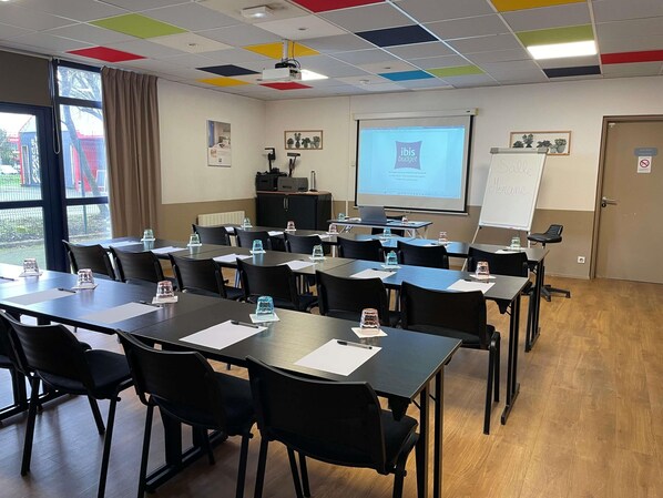 Meeting facility - ibis budget Marne la Vallee Pontault Combault (Pontault-Combault)