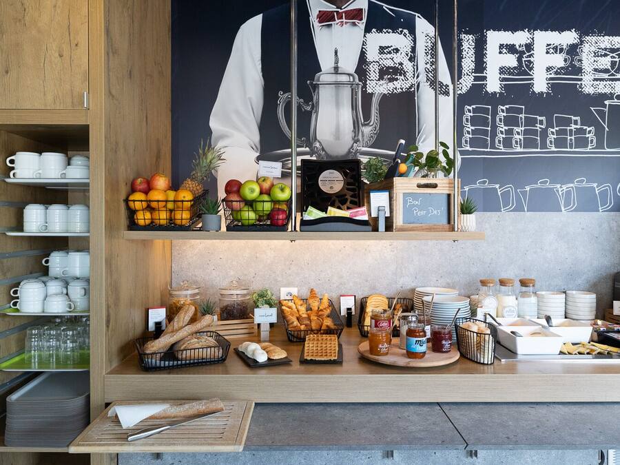 Café da manhã com buffet todos os dias mediante uma taxa