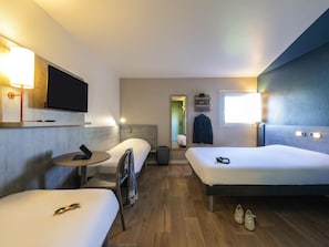 Desk, laptop workspace, iron/ironing board, free WiFi