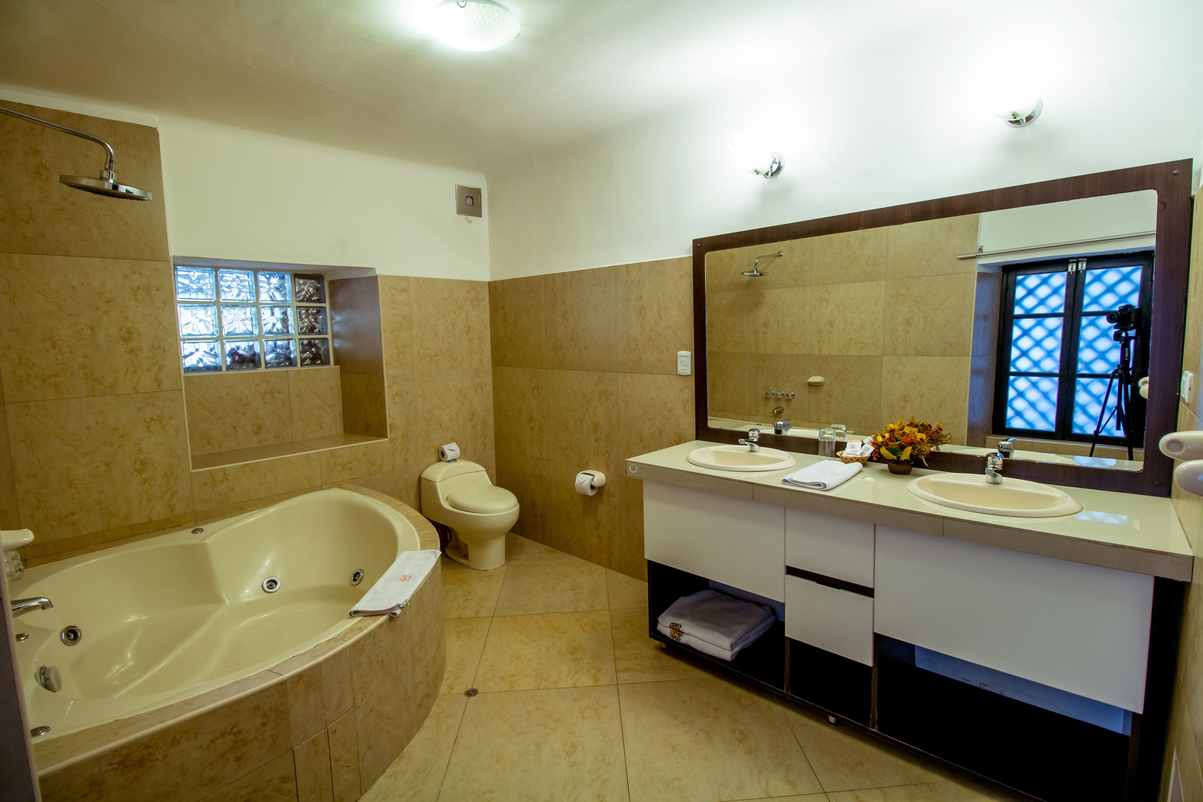 Foto - Yabar Hotel Plaza