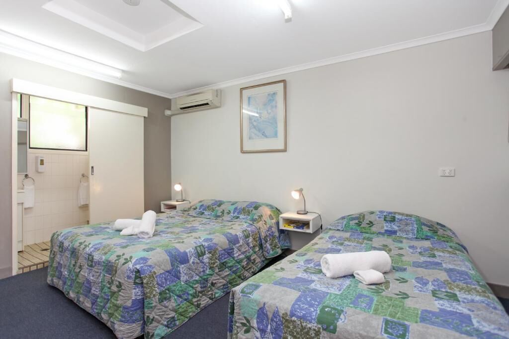 Ferros/tábuas de passar roupa, Wi-Fi de cortesia, roupa de cama