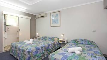 Ferros/tábuas de passar roupa, Wi-Fi de cortesia, roupa de cama