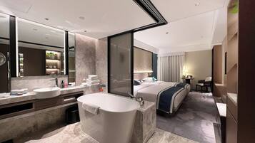 Family Room, Multiple Beds