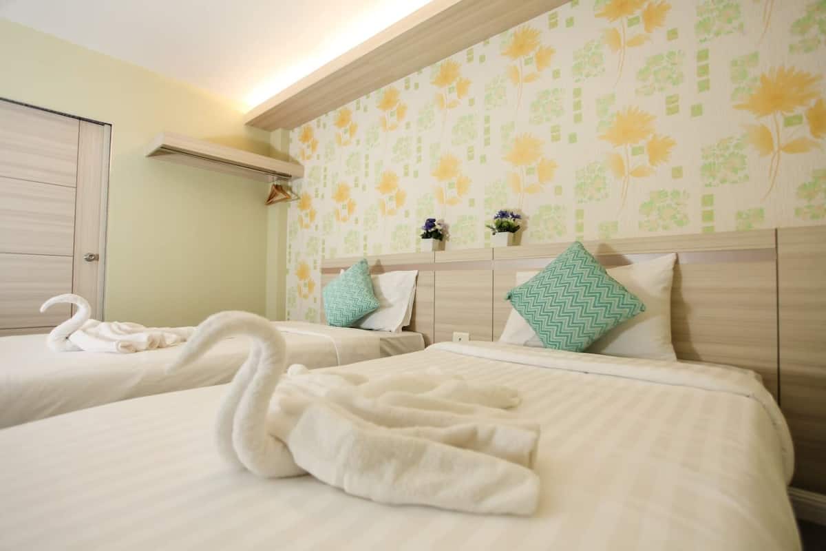 Habitación estándar con 2 camas individuales | Wifi gratis y ropa de cama