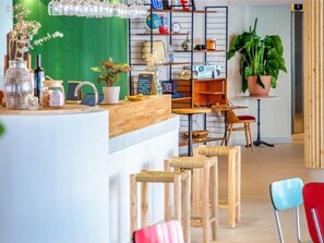 Lobby - Hotel Salon de Provence (Salon-de-Provence)