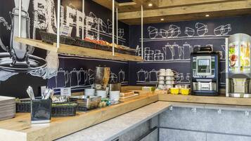 Daily buffet breakfast (EUR 9.90 per person)