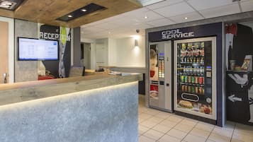 Petit déjeuner buffet servi tous les jours en supplément
