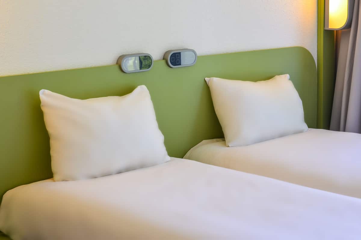 twin room, 2 single beds | desk, iron/ironing board, free wifi, bed sheets