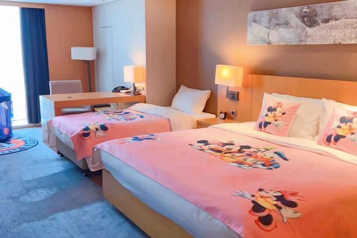 Minibar, in-room safe, blackout curtains, iron/ironing board