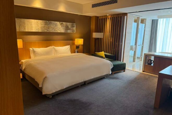 迷你吧、客房内保险箱、遮光窗帘、熨斗/熨衣板