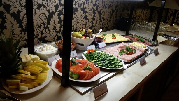 Tägliches inbegriffenes Frühstücksbuffet