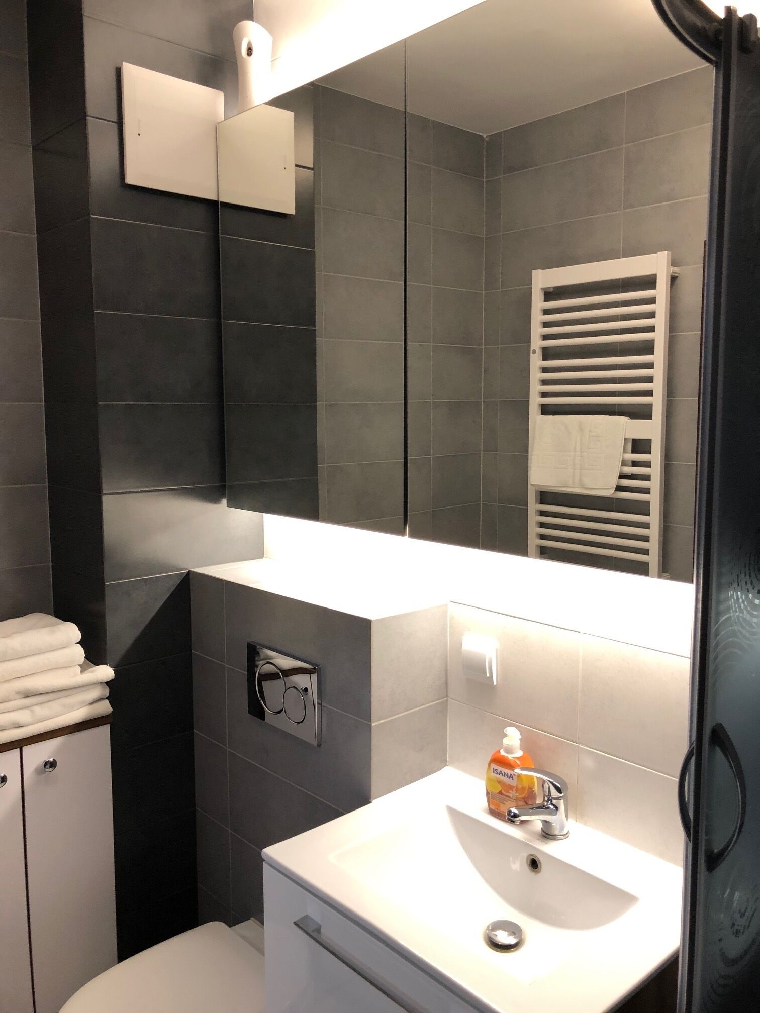 classic apartment, 2 bedrooms, kitchen | bathroom | shower, designer toiletries, hair dryer, towels