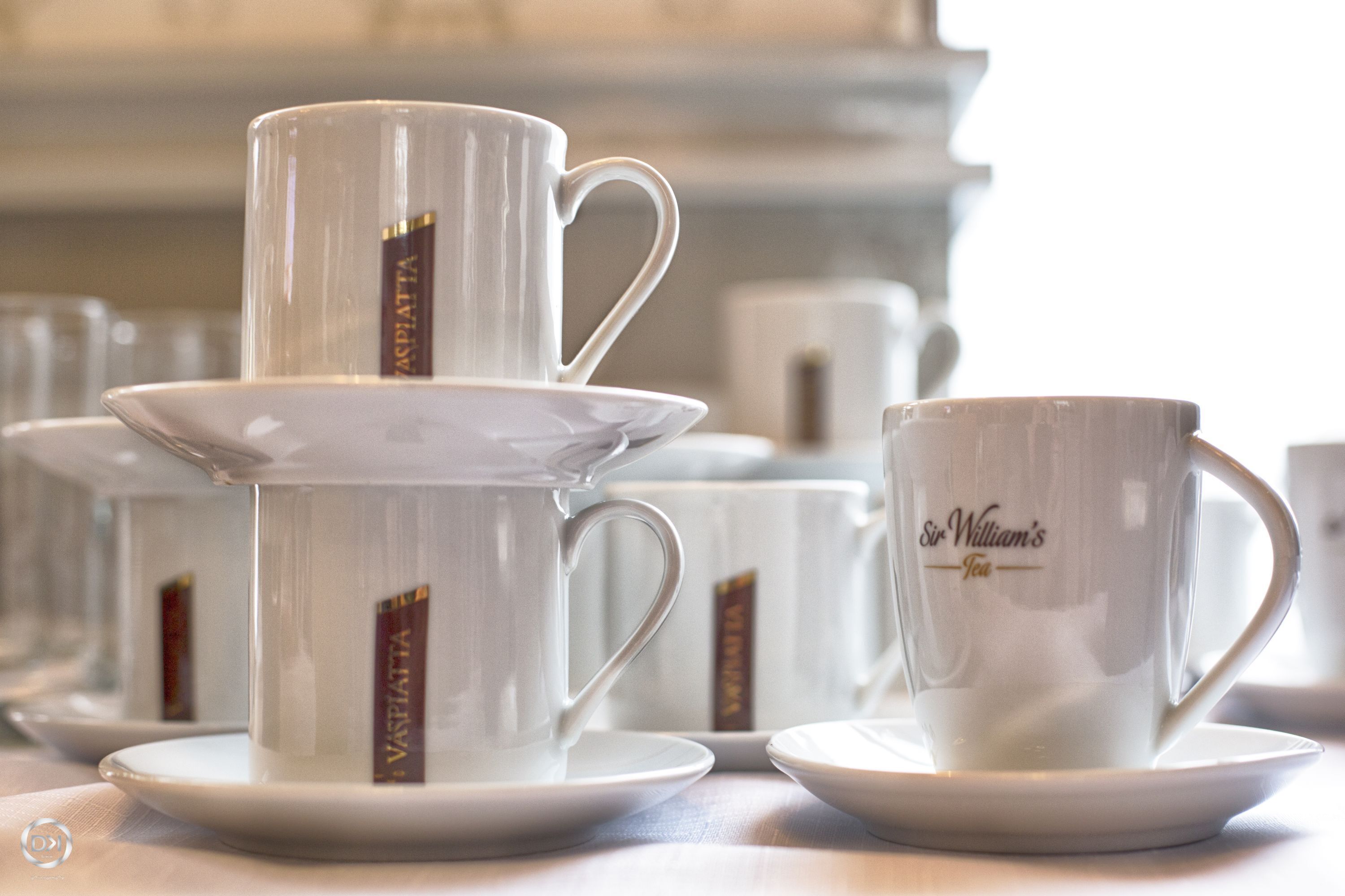 daily buffet breakfast (pln 30 per person)