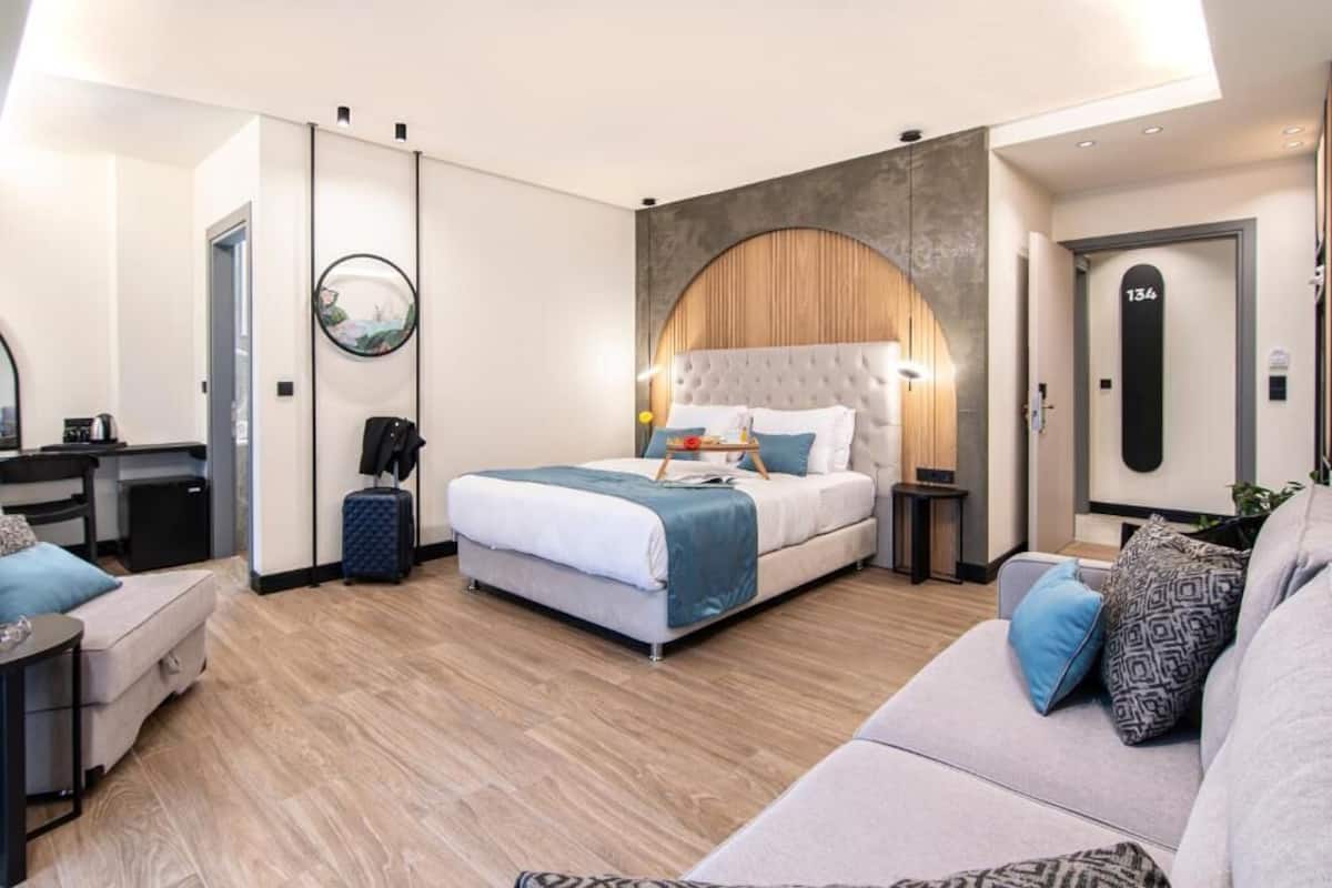 Executive Suite | 1 Schlafzimmer, Zimmersafe, schallisolierte Zimmer