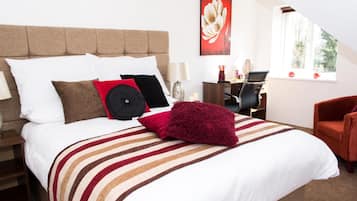 Caja de seguridad en la habitación y escritorio