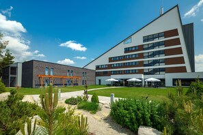 Building design - Hotel Horizont Resort (Stara Lesna)