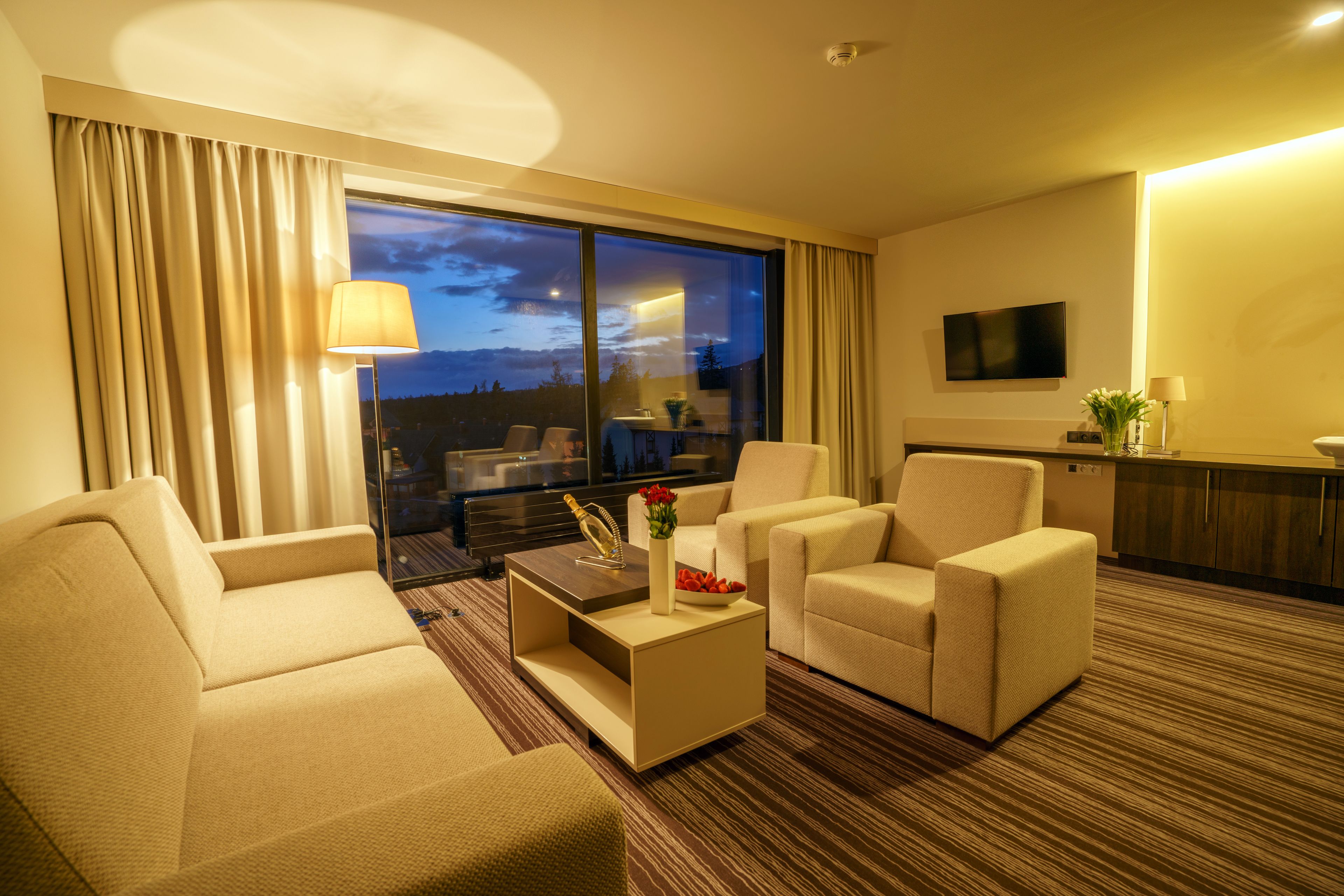 exclusive suite | 1 bedroom, minibar, in-room safe, desk