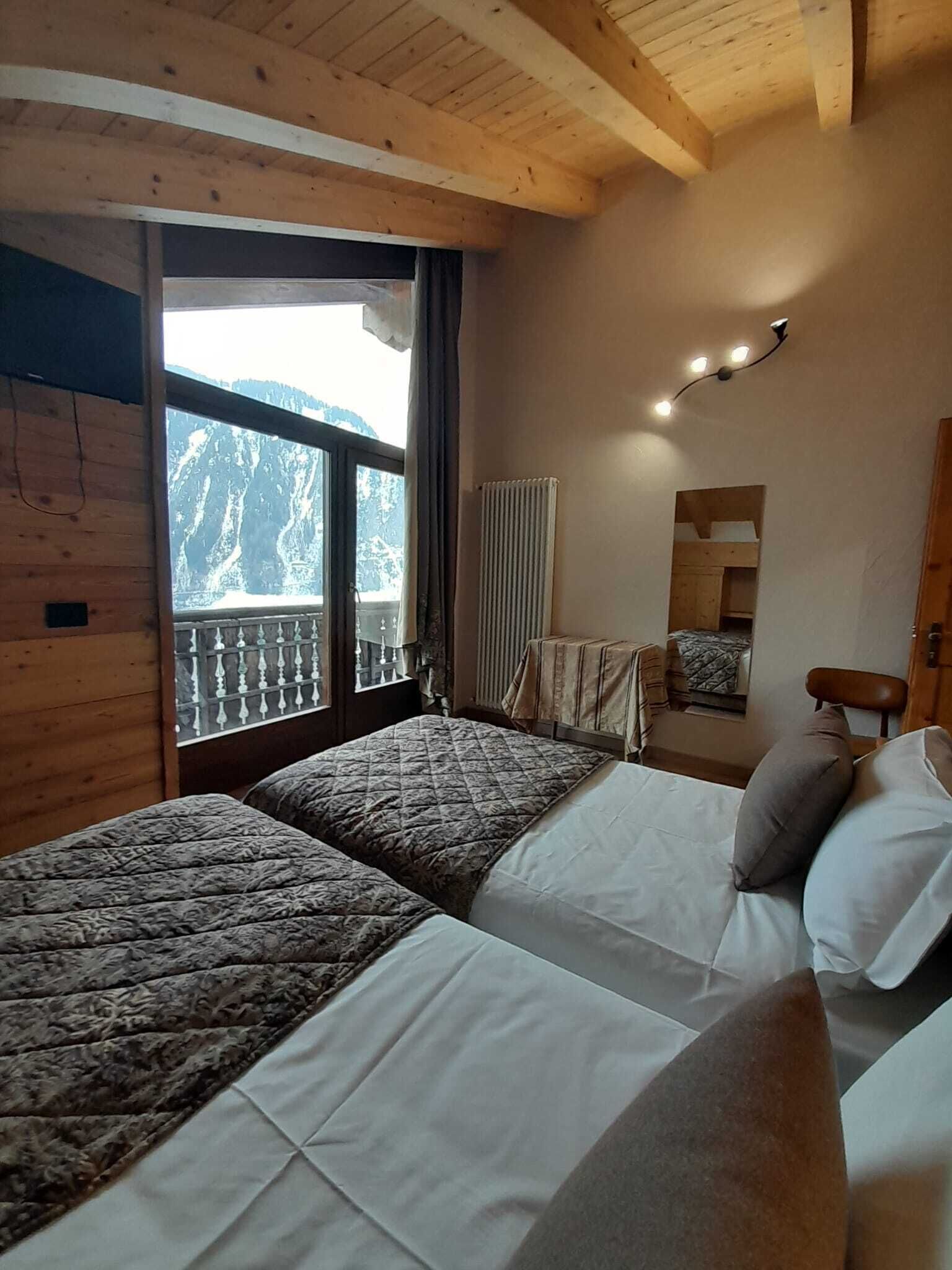 ファミリー ルーム (5 pax) | 防音設備、WiFi (無料)、ベッドシーツ