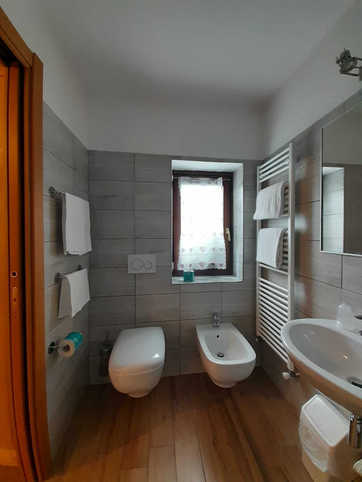 twin room, 2 single beds | bathroom | shower, free toiletries, hair dryer, slippers