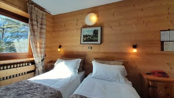 Twin Room, 2 Single Beds