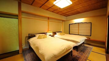 Luxury Suite, Smoking (Irori) | Down comforters, minibar, in-room safe, free WiFi