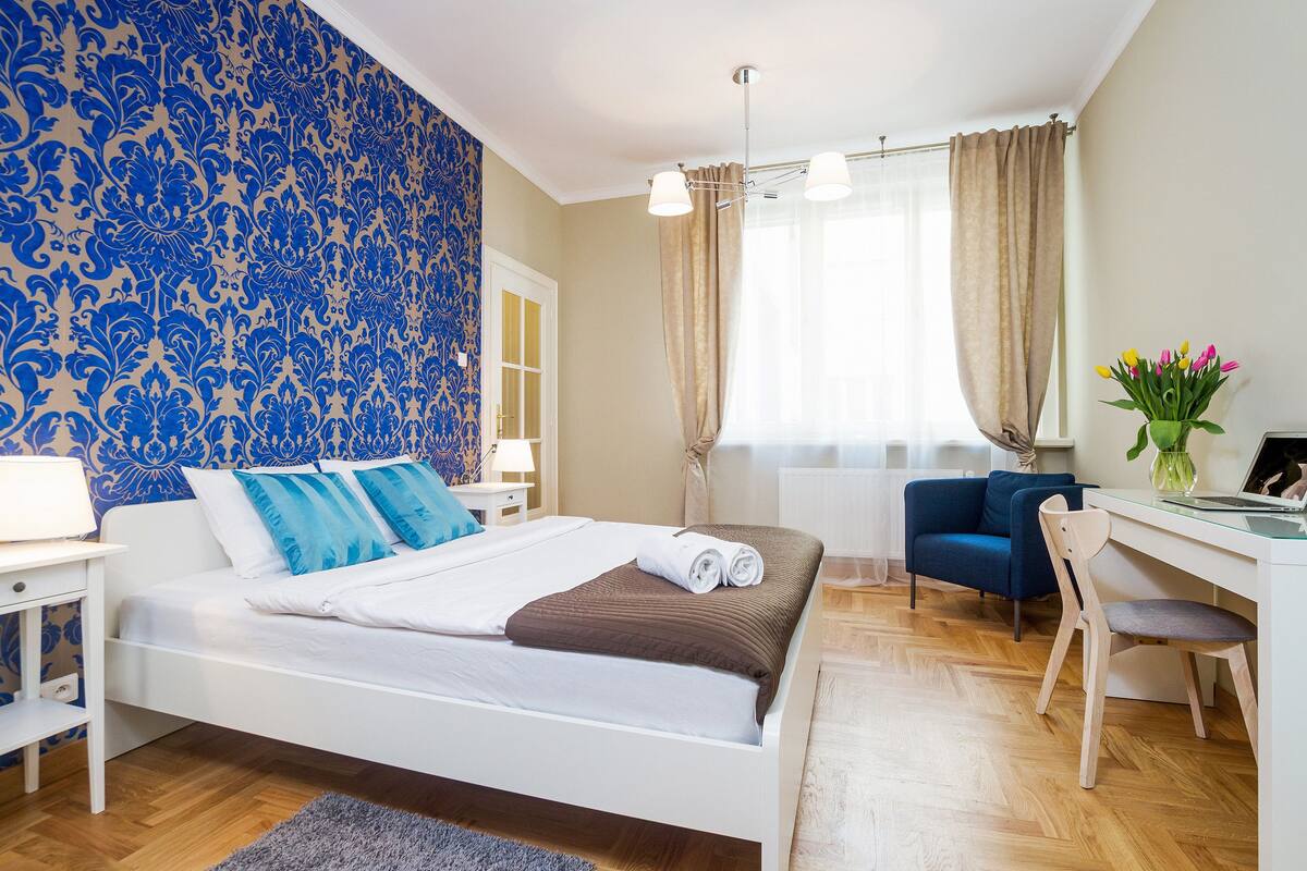 Apartemen Deluks, 1 kamar tidur (Top floor) | 1 kamar tidur, seprai premium, meja kerja, dan setrika/meja setrika