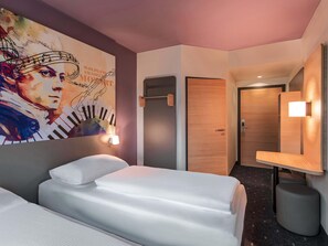 1 chambre, bureau, rideaux occultants, chambres insonorisées