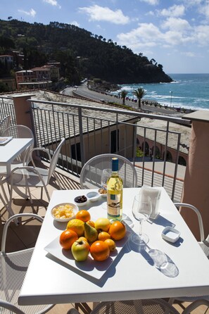 Free daily buffet breakfast - Hotel delle Rose (Bonassola)