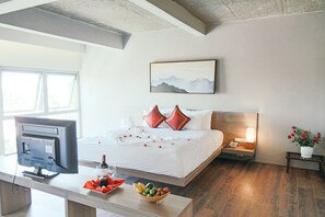 1 bedroom, premium bedding, down duvets, minibar - Mulberry Collection Silk Eco (Da Nang)