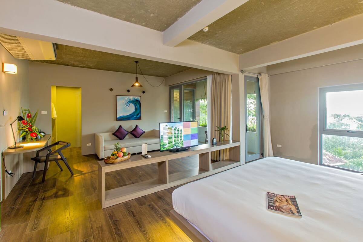 Suite, Garden View (or Pool View)