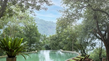 Alberca al aire libre