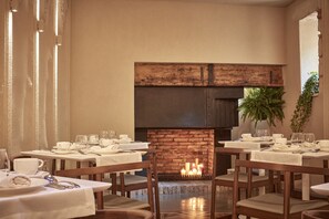 Tägliches inbegriffenes großes Frühstück