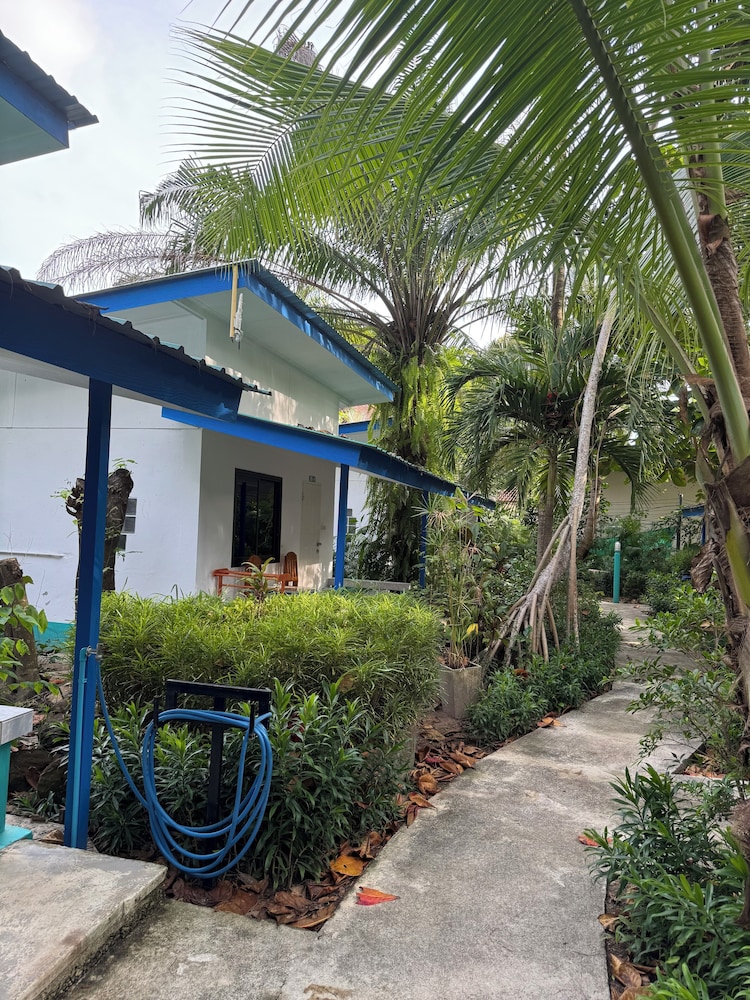 Lanta Island Resort by null