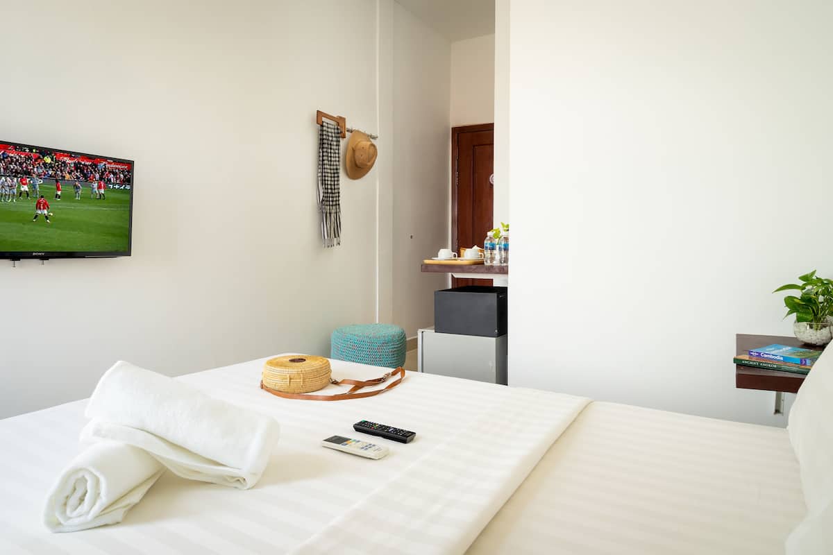 Habitación estándar doble, 1 cama doble | Escritorio, sistema de insonorización, wifi gratis y ropa de cama