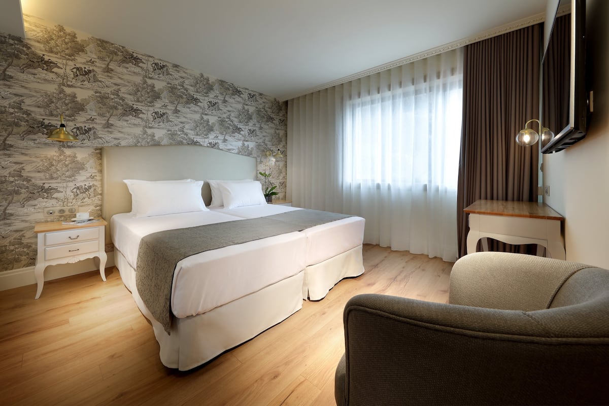 1 Schlafzimmer, Minibar, Zimmersafe, Schreibtisch