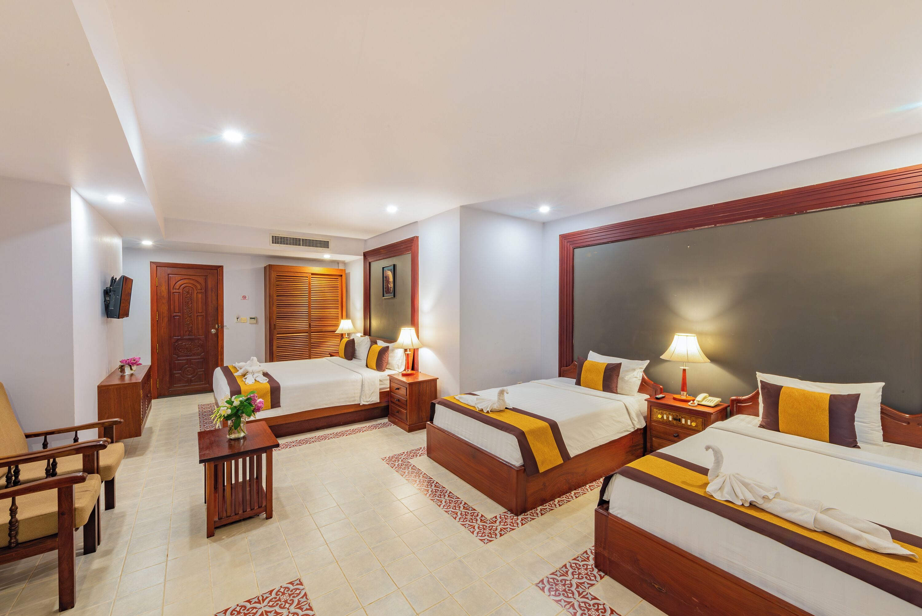 family room | 1 bedroom, minibar, in-room safe, desk