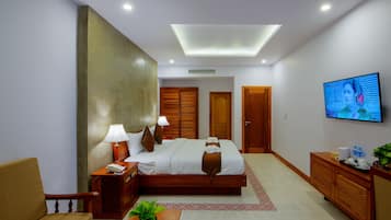 1 chambre, minibar, coffres-forts dans les chambres, bureau