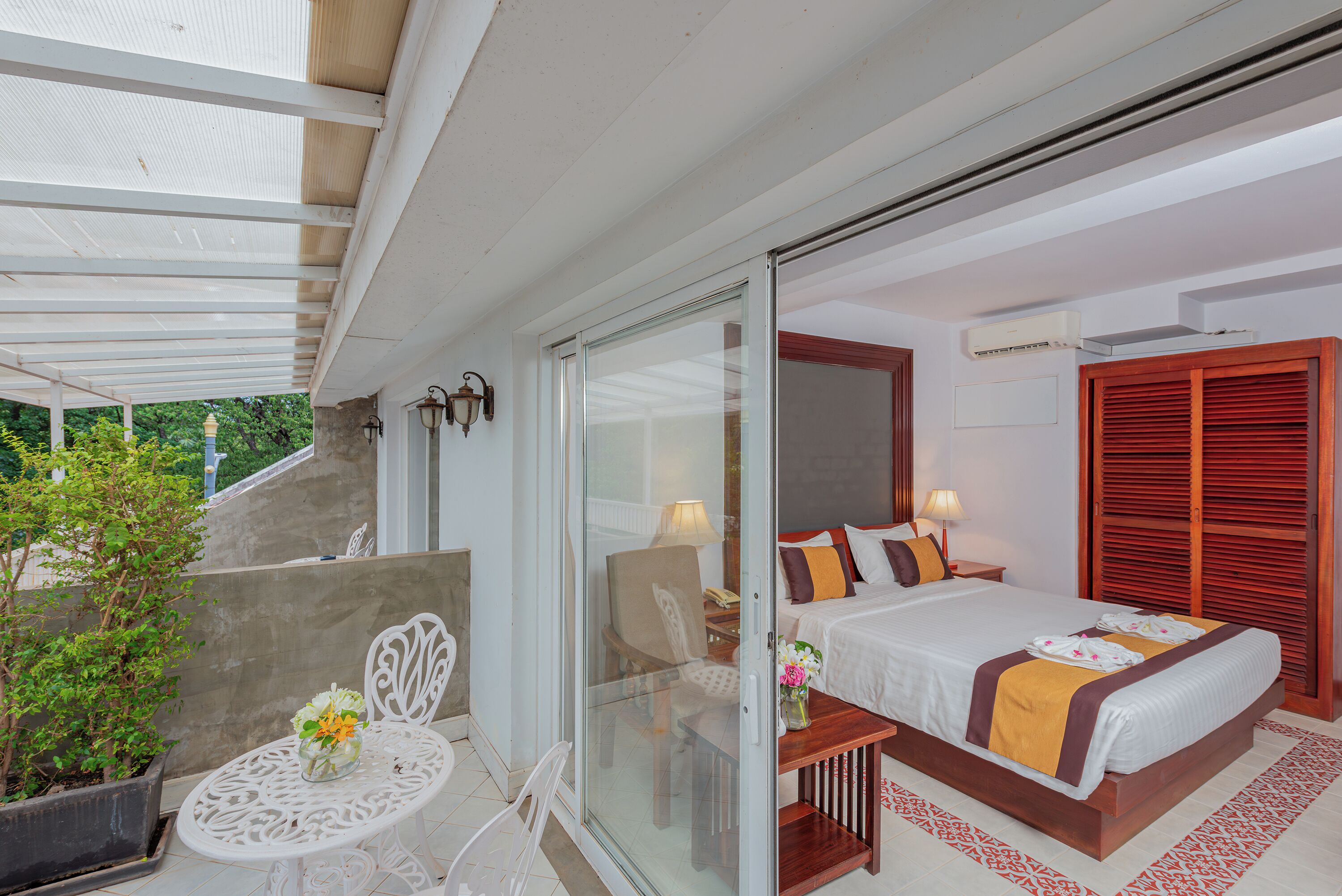 Deluxe City View Room with Balcony – Room only | 1 bedroom, minibar, in-room safe, desk