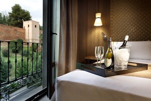 Room (Alhambra views) | Minibar, in-room safe, desk, blackout drapes