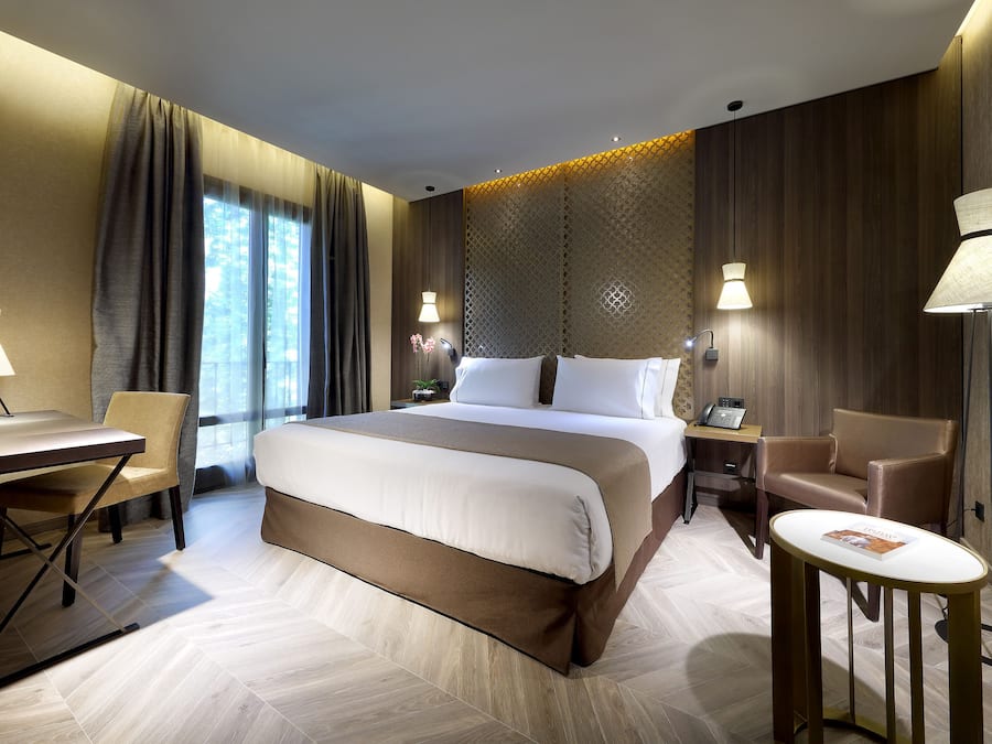 Minibar, in-room safe, desk, blackout curtains