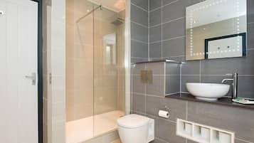 Cottage, kamar mandi pribadi | Kamar mandi