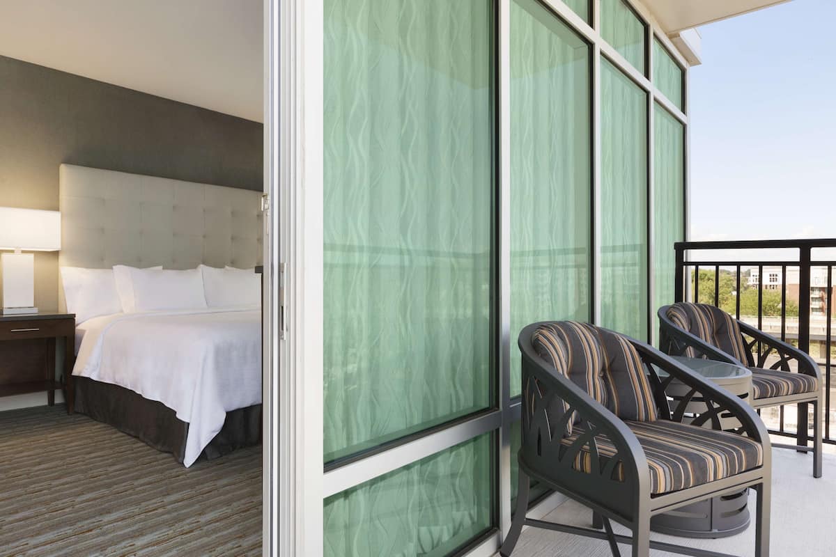 premium bedding, in-room safe, desk, blackout curtains